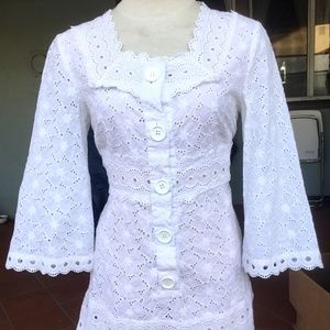 KENAR Embroidered Eyelet Blouse  Top Half Open Front Button Bell Sleeve White S